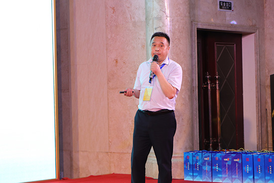 Ǭ¡���Ͼ��ƽ��