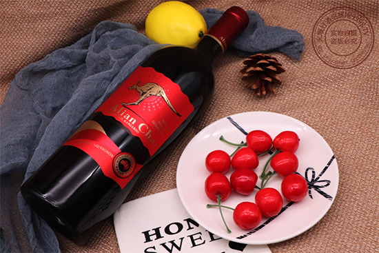 �����ܶ����Ѷ�ϲ�gż����(d��)��һ�ɱ�������(j��ng)������һƿ750ml�ľ���һ���ԺȲ�����ͬ�r(sh��)���}Ҳ������һƿ���_�˺��ܷŶ������ô�b�eδ����t���Ƿ�׃�|(zh��)��