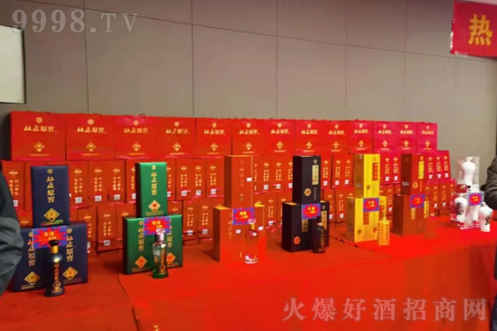 �\(y��n)����ǙC(j��)������ײ�������Ŭ�����Ј��_�����ſ�ԭ��һֱ��·�ϣ�