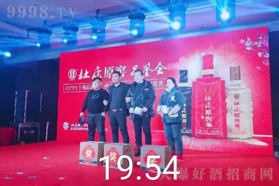 �\(y��n)����ǙC(j��)������ײ�������Ŭ�����Ј��_�����ſ�ԭ��һֱ��·�ϣ�