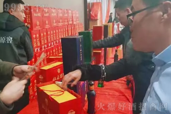 �\(y��n)����ǙC(j��)������ײ�������Ŭ�����Ј��_�����ſ�ԭ��һֱ��·����