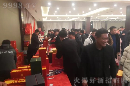 �\(y��n)����ǙC(j��)������ײ�������Ŭ�����Ј��_�����ſ�ԭ��һֱ��·����