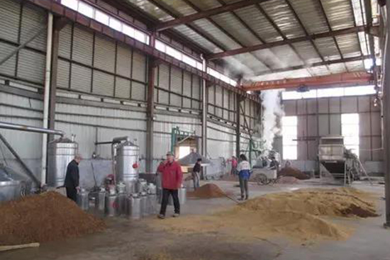 ��ˮ����������ᄹŁ��㣬�ˌ��ƴ������񳯸��L(f��ng)��