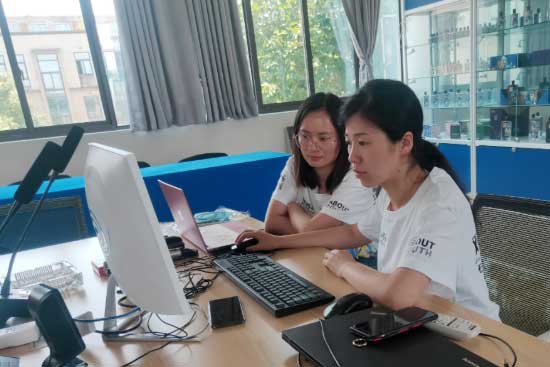 ��(du��)���ഺ