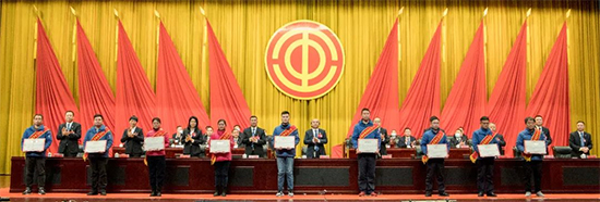 ���ž�����ӛ���ھŌ����ߵ�ʮһ�Õ��T�����������Ε��h�A�M�e�k