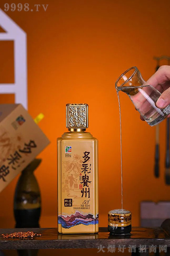 ����F������