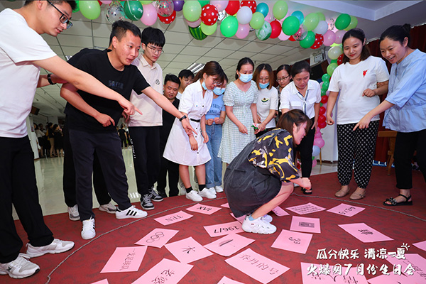 戀戀夏日,歡樂(lè)開(kāi)懷!火爆網(wǎng)舉辦7月生日會(huì),共享快樂(lè),瓜分涼夏!