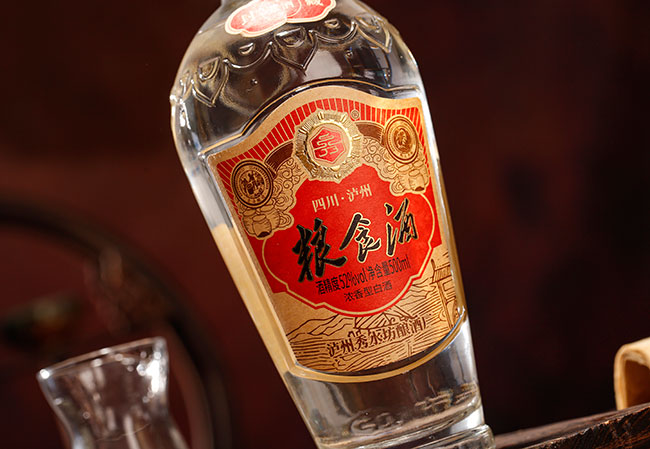 四川瀘州糧食酒濃香型酒【52度500ml】